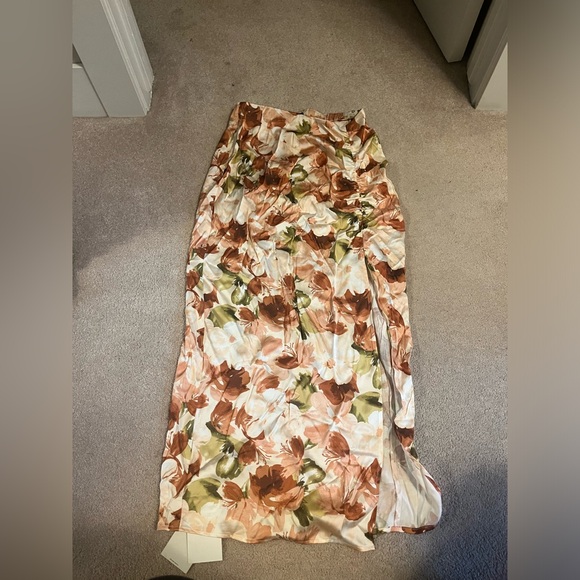 Abercrombie cinched floral maxi skirt - Picture 3 of 4